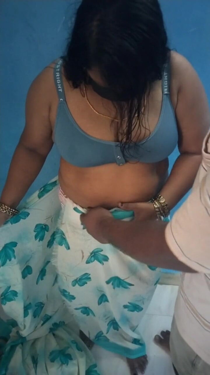 Benita sweety: Muslim Stepaunty Hot Sex with Young Boy