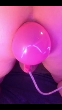 Divertimento con grandi palloncini unicorno!