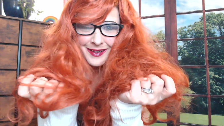 Abby Anna: Une belle-fille rousse ringarde se fait transformer