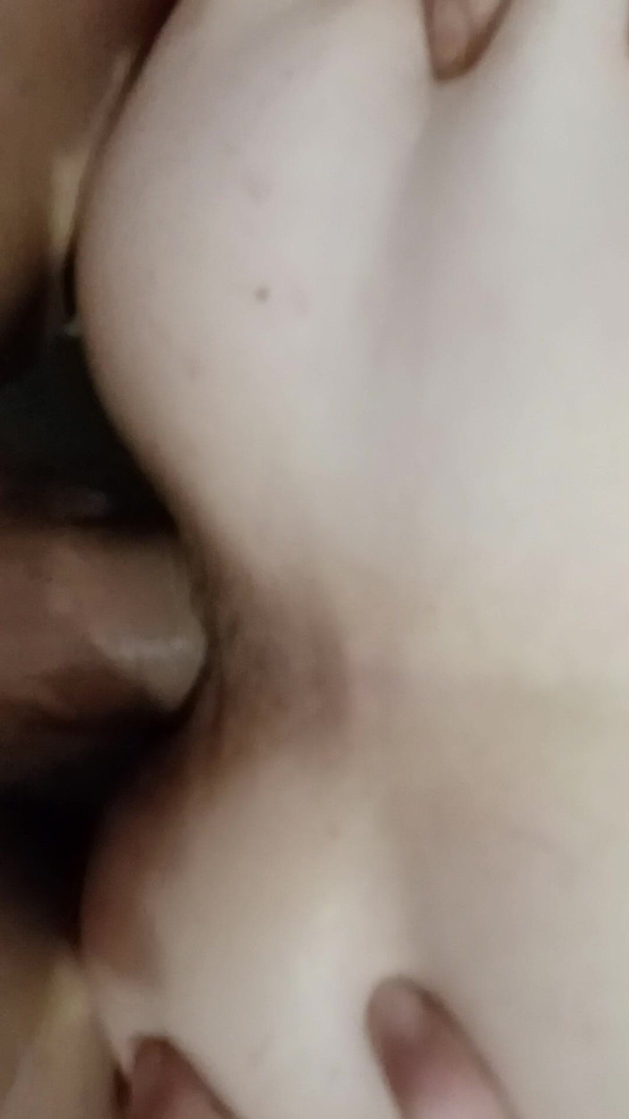 Krystidu69: Min granne som jag knullar djupt, jag får henne att...