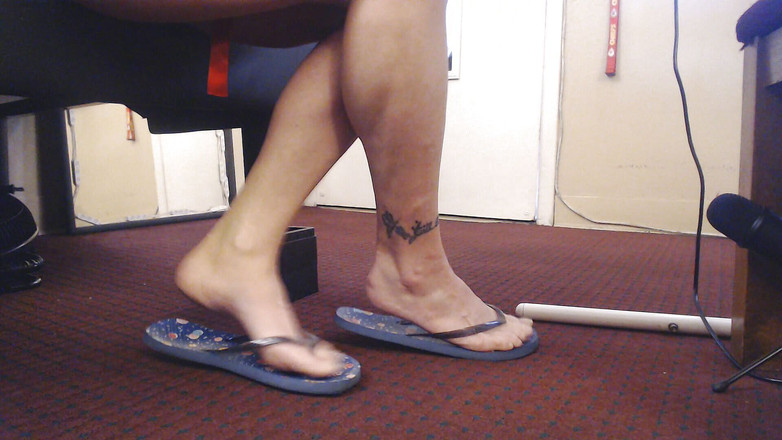 Abby Anna: ASMR flip flop fackování modrých balónků