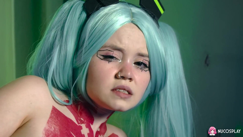 Nu Cosplay: Rebecca Nikson nám ukazuje své úžasné kozy v Anime Cosplay