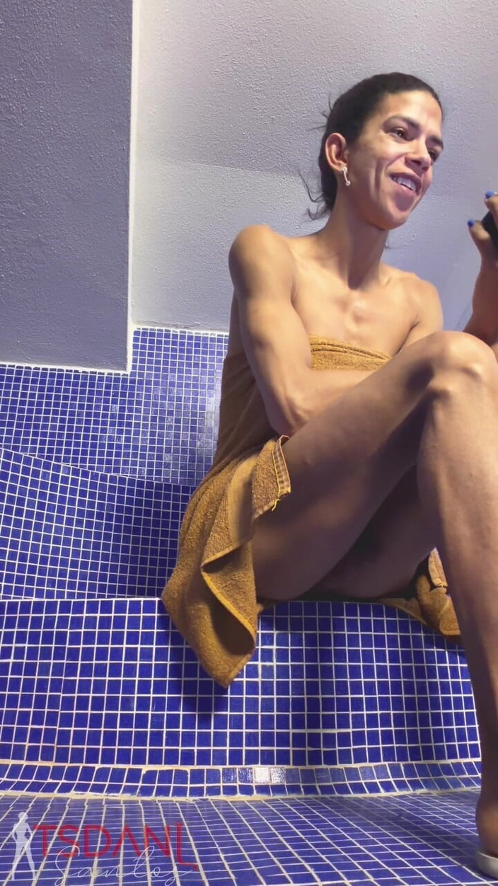 Tsdanisantos1: Bak mandi kering dan saya ada di sana sedikit mengalihkan...