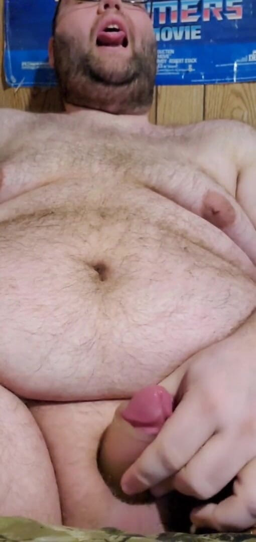 Danzilla White: Yatağıma oturuyor ve televizyon izlerken seks oyuncağımla oynuyorum