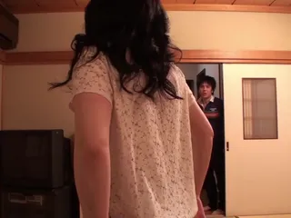 彼女はとても美しいです。股間が制御不能です!私とセックスしてくれるの?-1