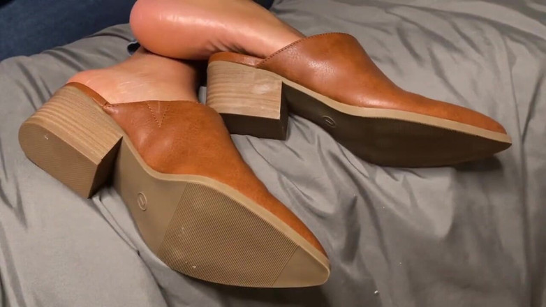 Pink Foxx: Brown Mule Tease