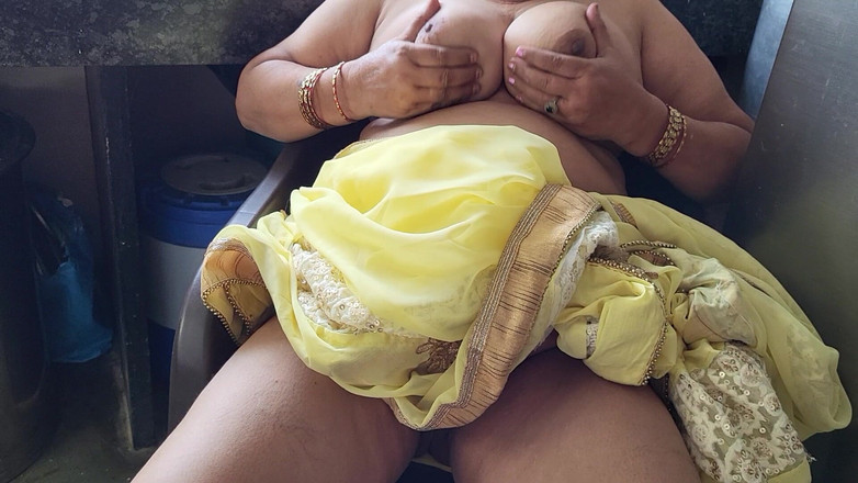 TABOOBREAKERS: Cewek nakal ini lagi asik muasin betaku di dapur bagian 1