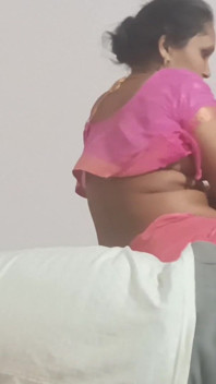 Videoclip complet cu din satul bhabhi sexy de la fiul vitreg
