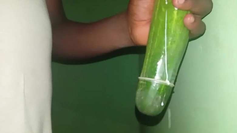 Badman4606: Ich streichcke meine gurke schön und langsam