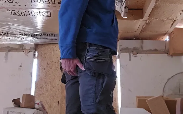Chris_snoopy_91: Construction Site Fuck with My Dildo