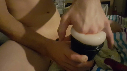 KinkyAktivBoy1992: Mi polla es procesada por un culo de bolsillo