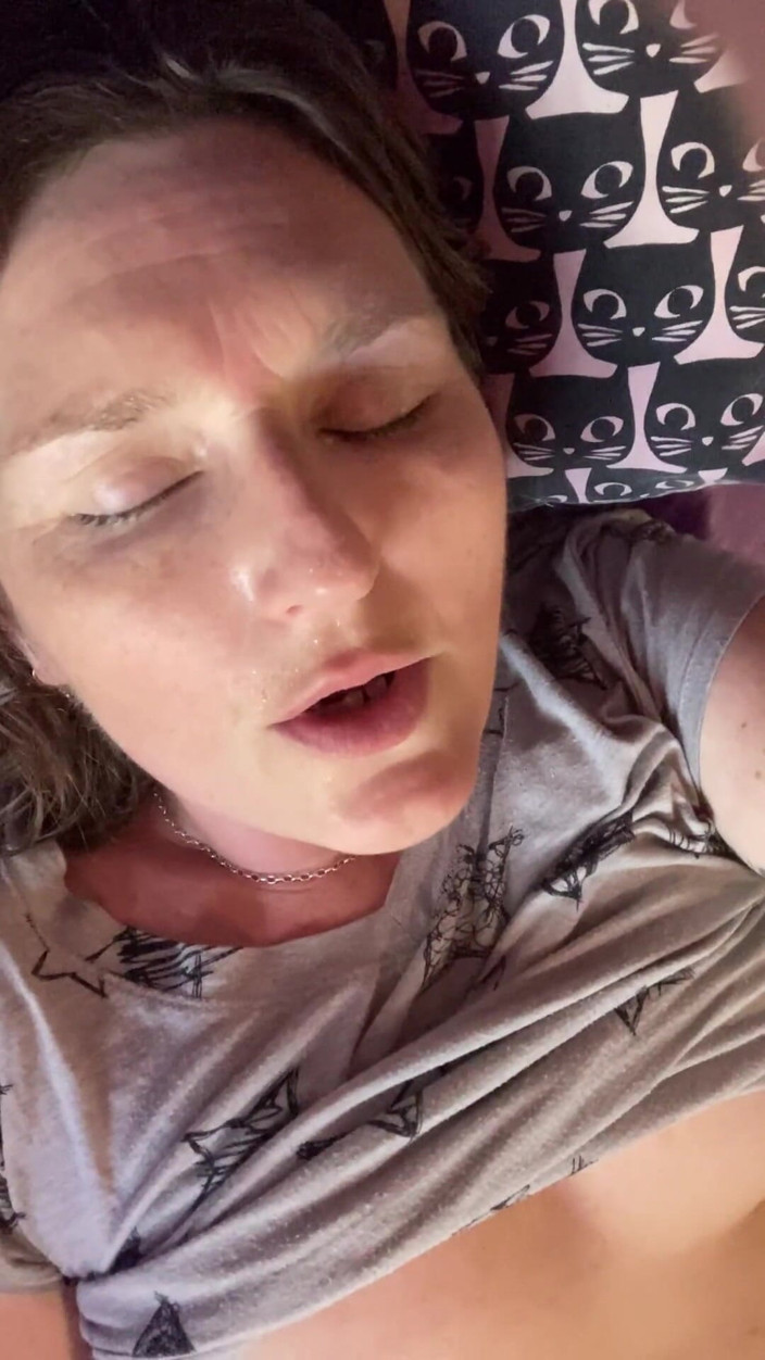 MistressWriggler: Primul orgasm în săptămâni!