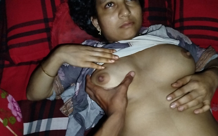 Kalachan69: 18 Bengálská sexy holka, Malá kundička a Mléčná horká prsa