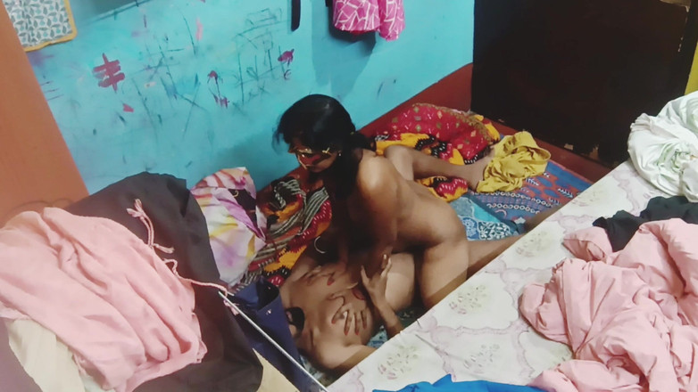 Simran Kaur: Stiefschwester fickt stiefbruder