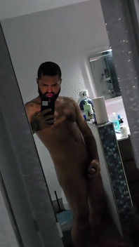 Menyentuh diri saya seksi