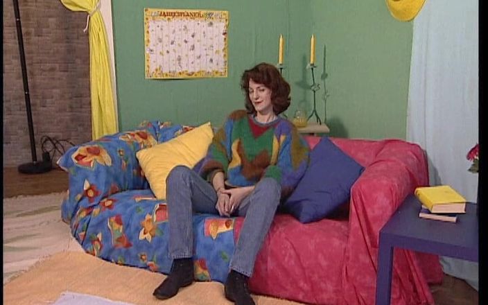 YOUR FIRST PORN: Ich habe meine चूत Nie rasiert - viola मैंने कभी अपनी चूत को शेव नहीं किया