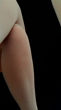 팬티 스타킹을 신은 섹시한 블랙 힐을 두드리는 내 Sec 2