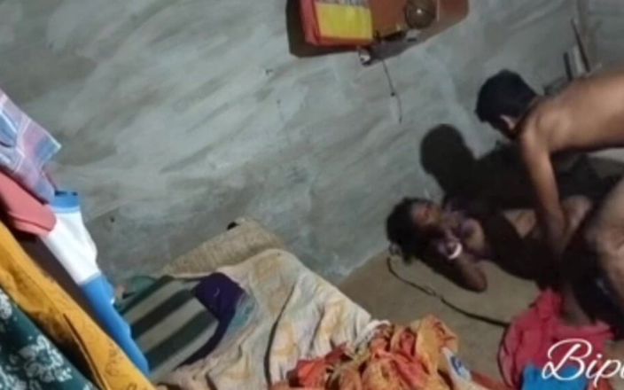 Hot Sex Bhabi: Dorf heißer blowjob und missionarssex