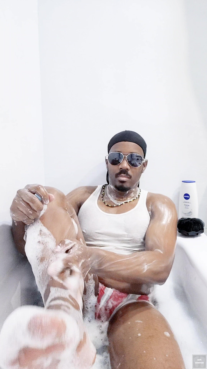 Soft Soleman: Ich wasche meinen körper in der badewanne (3) (2025)
