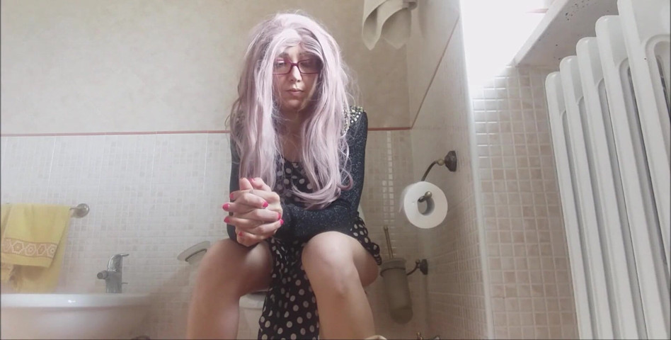 The Hottest Pee Is Always and Only My Stepmom (Savannah fetish dream)