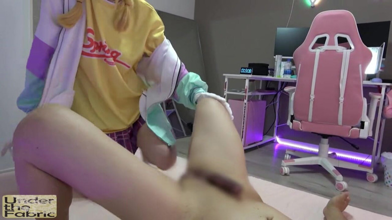 The Sexual Issues: Fluffy natural G Cup Maria nimmt es mit einer verspielten...