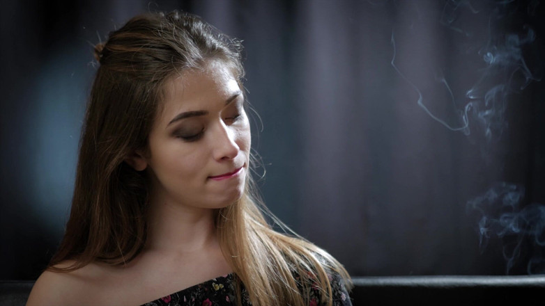 Russian Smokers: Dreamy Lady Irina Showing Her Smoking Skills in a Closeup...