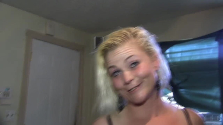 The Habib Show: Část 1 .. seznamte se se Sexy Blonde Vlasy Hazel Eye White...