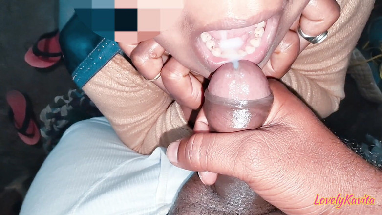 Kavita Singh: Yenge tüm boşalmayı ağzına aldı ve tüm dölleri yuttu