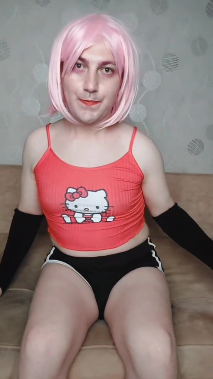 Kitty_Cross: Bei pantaloncini Cowgirl sissy gambe liscia grande culo