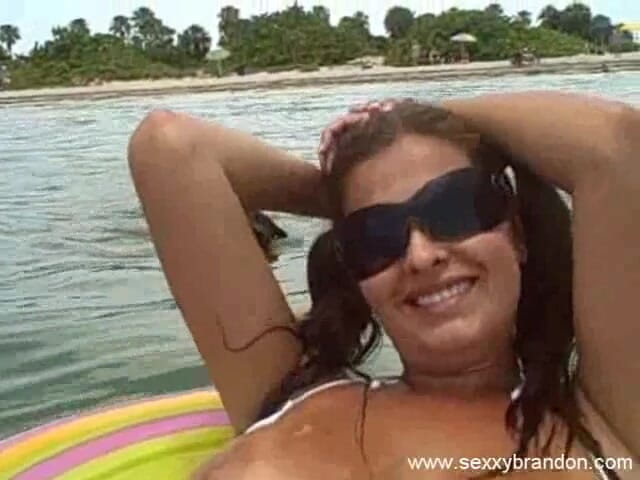 Sexxy Brandon: Sexxy Brandon：在海上迷路