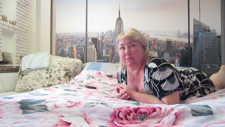 Zona901: Mother-in-law sucks my cock and I shoot it on the...