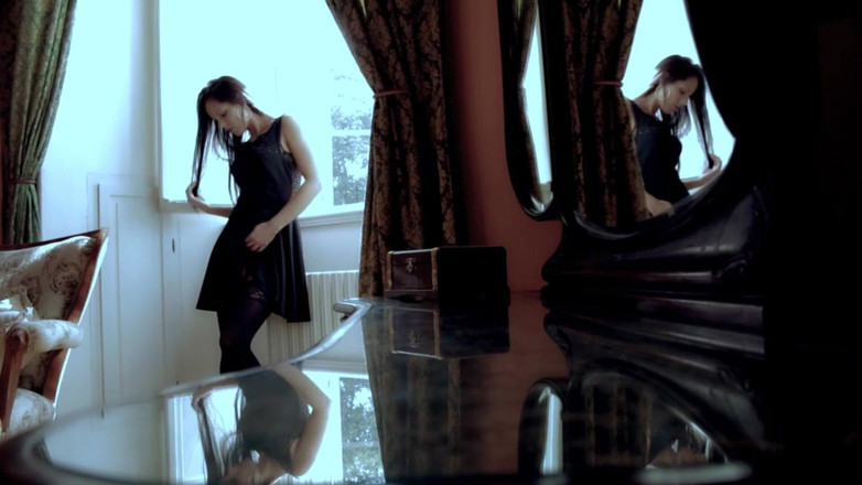 Lesbian Illusion: 超模女同性恋的大挑战！！- （挑战 #02）