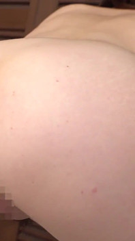 L'amante Ayaka ha un culo coperto da un culo con un angolo centrato su una striscia erotica fetish del culo