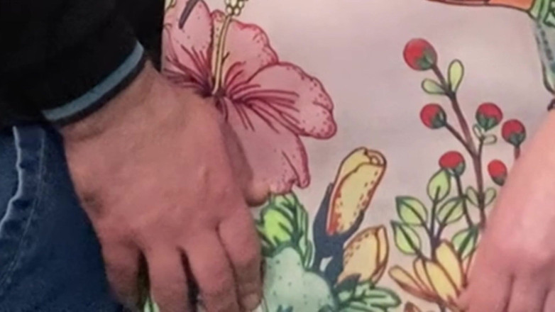 Niki studio: Podvádějící manželka masturbovala v přeplněných metrech