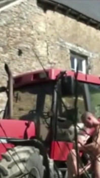 Henjutan lurus yang curious dikongkek luar oleh Brice Farmer