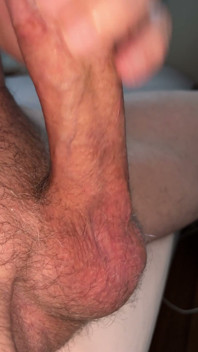 Kontol ngaceng sekeras itu, sampai kamu bisa mencium baunya.