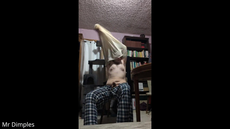 Mr Dimples: Staré masturbační video, našel jsem