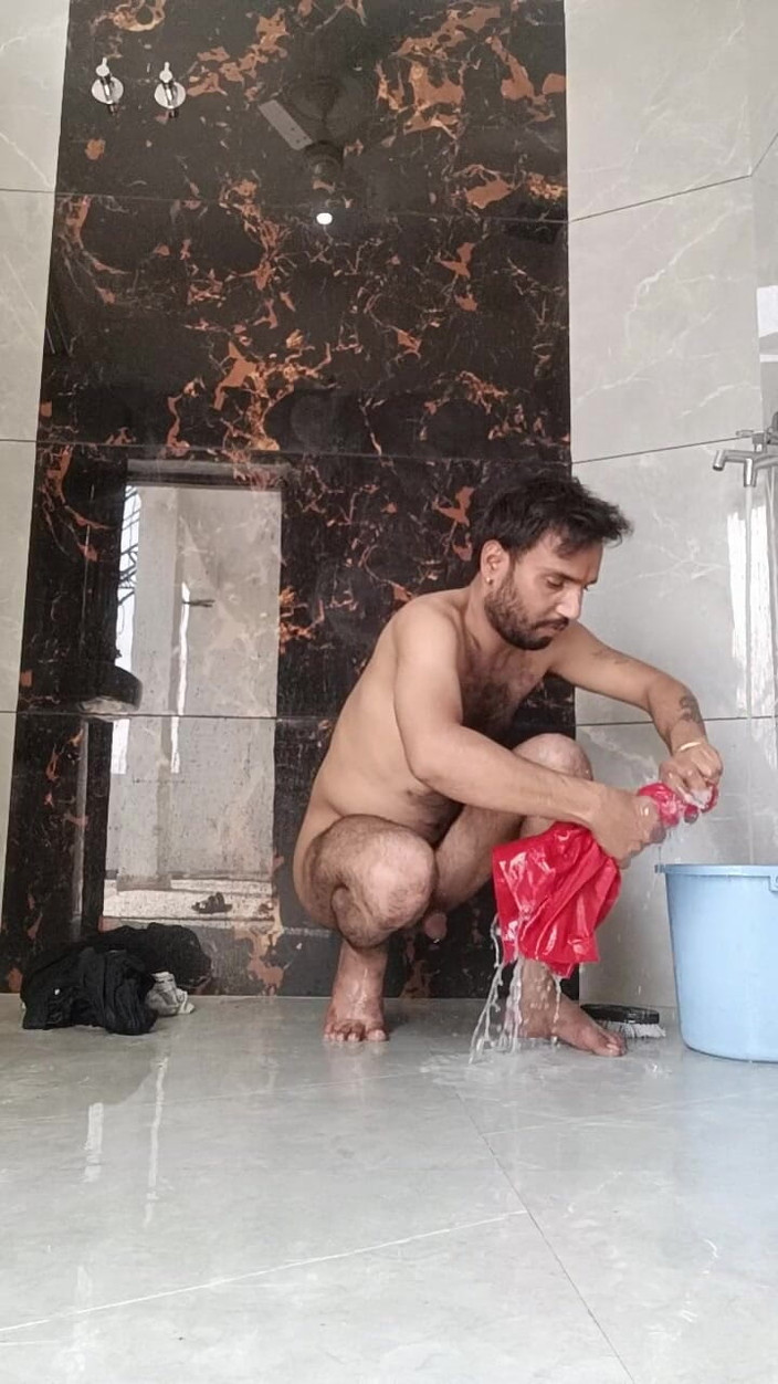 Rajasthani-old-lover: Desi młody chłopak cieszyć się praniem bielizny ojczyma i cieszyć...