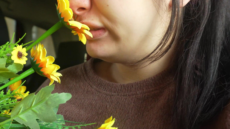 AmayaMori: Чхання поміщається в машині, моя реакція на алергію на пластикову квітку
