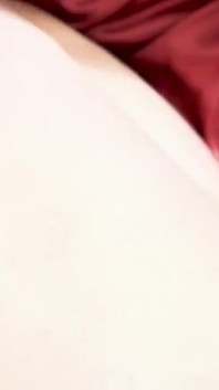 Cachonda asiática filipina traga leche con tapón anal y pinzas en los pezones! Lexxi Wett