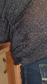 I Masturbate Riskily and Secretly so That My Stepmom Doesn't Find Out That I'm a Lesbian