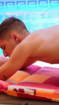 Staxus: Dragoste cu spermă la piscină!