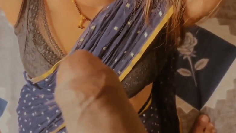 Joya Malik: Devar scopa il cazzo di Bhabhi in desi video XXX