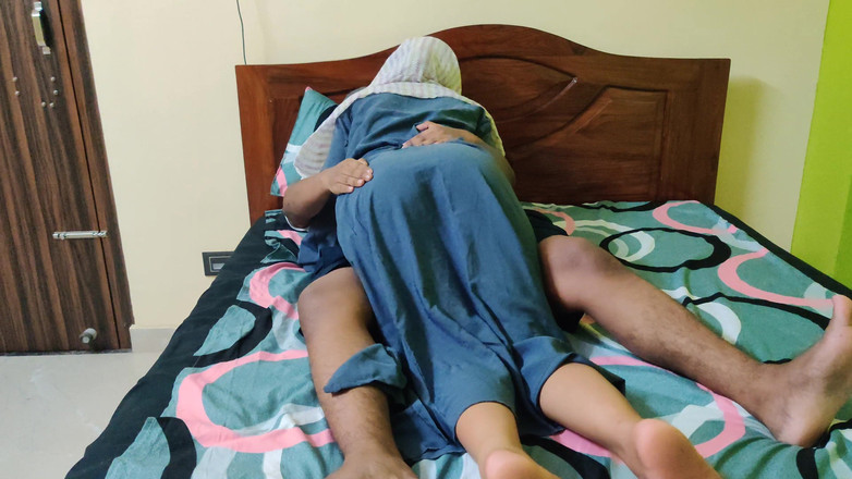 Hope Love: Seks hijab selingkuh gadis berhijab menunggangi kontol
