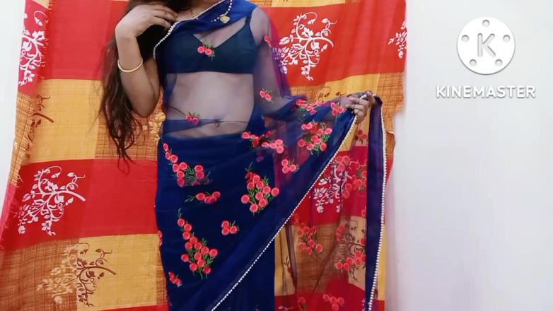 Ankurpriya000: Dein heißes video: Priya masturbiert im Kino in Sari.