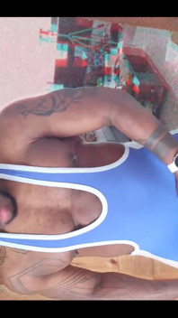 I Think I Like Blue Now, Makes Bulge Look Big