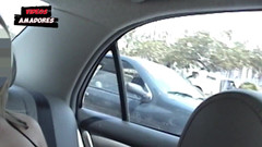 Amateurs videos: Pamer di dalam mobil