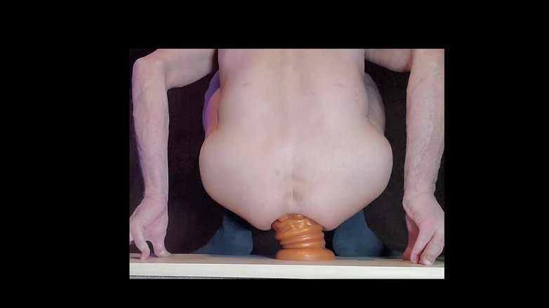 Hornyxxx24X7: Masukin pantatku dalam banget!