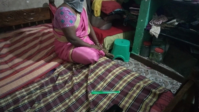 Tamil lesbian: Lässiges reden nach dem sex