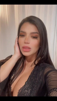 Who Is Horny Here Like Me?